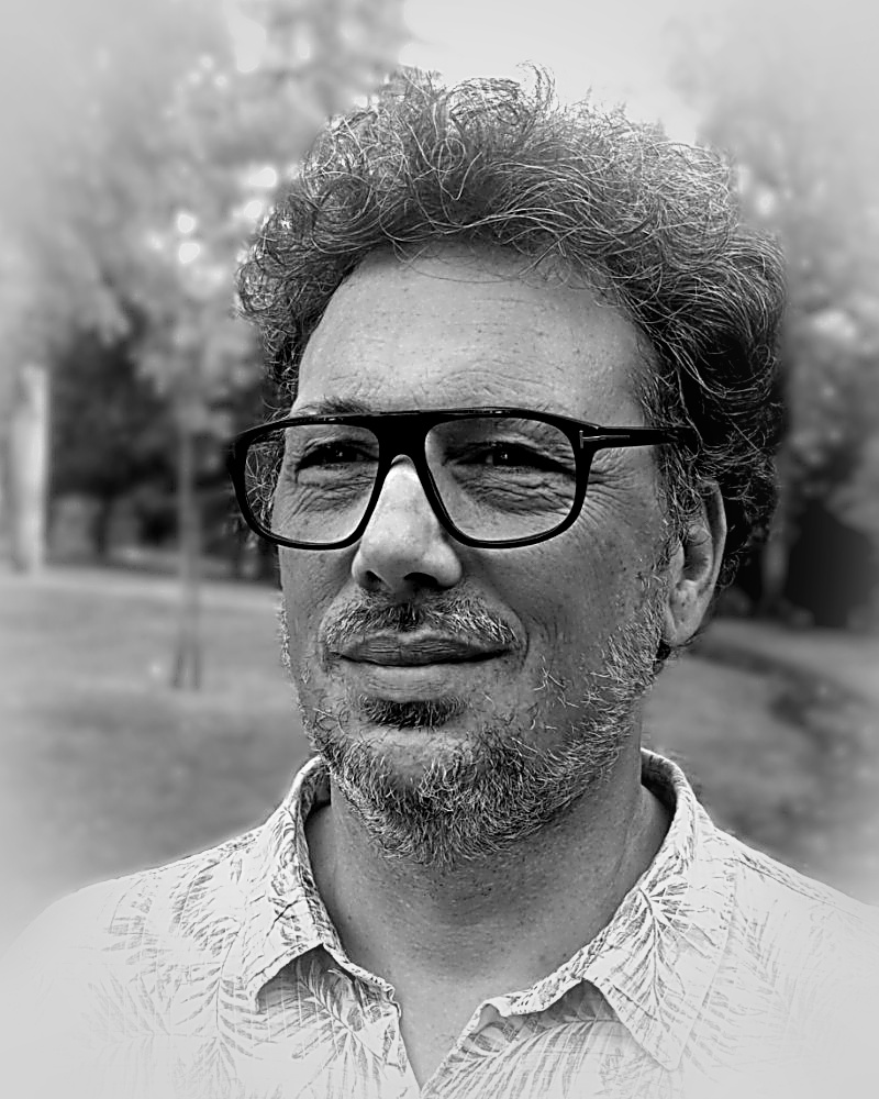 portrait_site_4x5_fond_gris_doux Brice Mallet, intervenant en éthique des pratiques